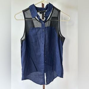Staring at Stars Navy/Black Sleeveless Buttoned Blouse w/ Mesh Detail (Size XS)